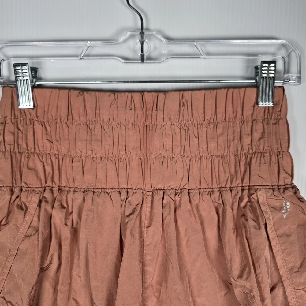 FREE PEOPLE MOVEMENT THE WAY HOME SHORT PERUVIAN WALNUT Size Medium - Picture 3 of 14